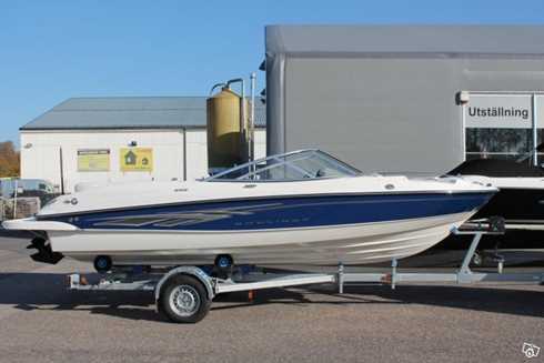 Bayliner 205 Bowride Sport stulen från Klövergatan i Lidköping